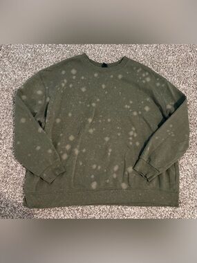 Juniors Wild Fable Green Spotted Sweatshirt ~ Size L
